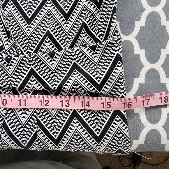 Talbots Womens Chevron Dress Medium Black White Faux Wrap Geometric Knee length - Picture 14 of 15